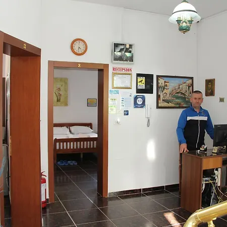 Italia Hotell 3*